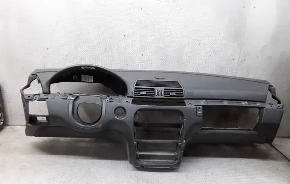 Mercedes-Benz S W220 Dashboard