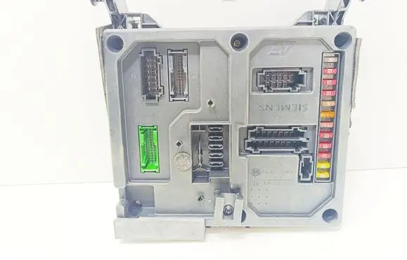 Seat Alhambra (Mk1) Fuse module 7M0962258K