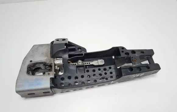 Audi A5 8T 8F Front door coupe exterior handle/bracket 8T0837885A