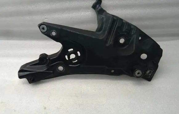 Volvo S90, V90 Fender mounting bracket 32288931 CB9BA
