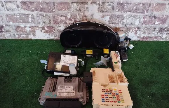 Hyundai i40 Engine ECU kit and lock set 39125-2A208 0281018491