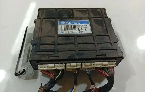 Hyundai Santa Fe Engine control unit/module 9040930259A1