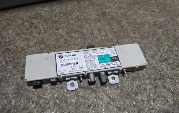 BMW 5 E39 Antenna control unit 65258368879 ETS300220 TCP005TC94