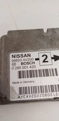 Nissan Primera Airbag control unit/module 98820AV200 0285001420