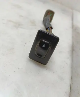 Hyundai Galloper Electric window control switch H0808200 205032