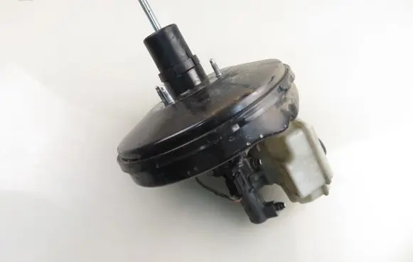 Volkswagen Jetta VI Brake booster 1K1614106BD