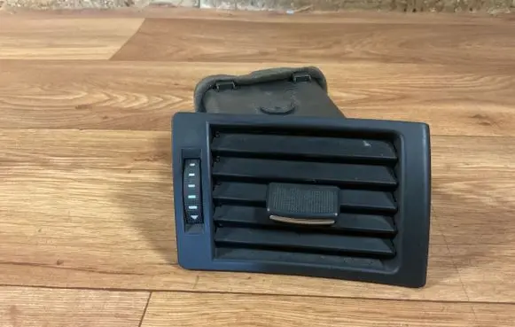 Audi A4 S4 B7 8E 8H Dashboard side air vent grill/cover trim 8E0820902F 6PS3005126