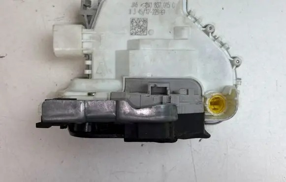 Audi Q5 SQ5 Front door lock 8X1837015C
