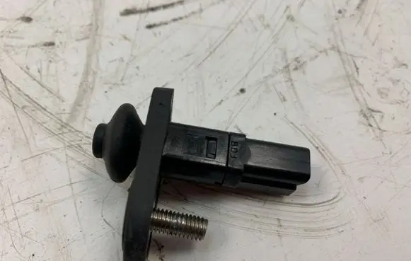 Hyundai Tucson JM Rear door sensor