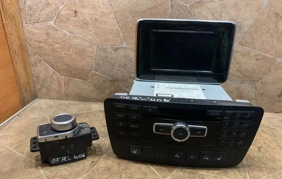Mercedes-Benz B W246 W242 Radio/CD/DVD/GPS head unit A2469000112