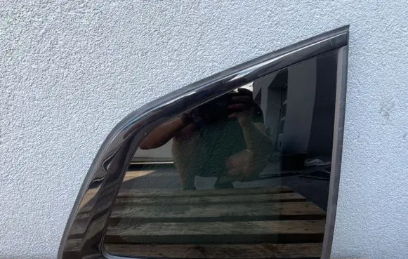BMW X3 G01 Rear side window 7410068