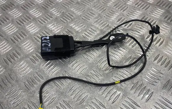 Mercedes-Benz E W212 Front seatbelt buckle A2128601369