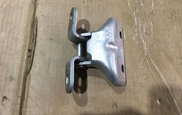 Hyundai i40 Rear door upper hinge