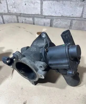 Volkswagen Transporter - Caravelle T5 EGR valve 076131501b 7700823040 131501B
