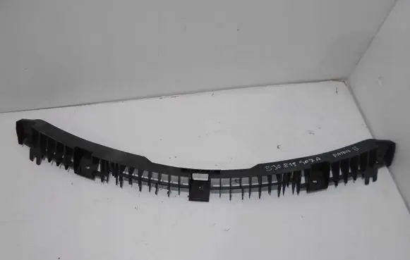 Skoda Fabia Mk2 (5J) Front bumper mounting bracket 5J0819407A