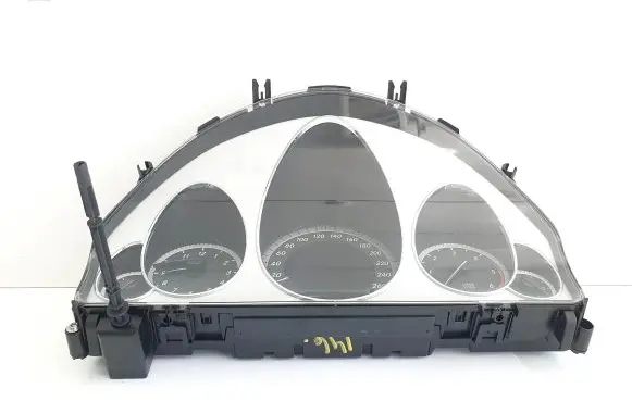 Mercedes-Benz E W212 Speedometer (instrument cluster) A2129012000 A2049024102 A2049024202