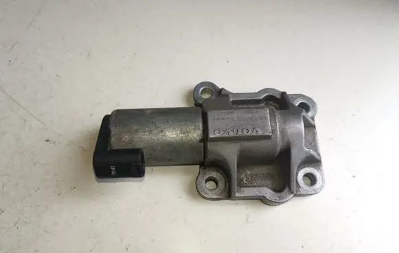 Volvo XC90 Camshaft vanos timing valve 8670421