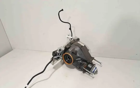 BMW X4 G02 Rear differential 8686982 8686981