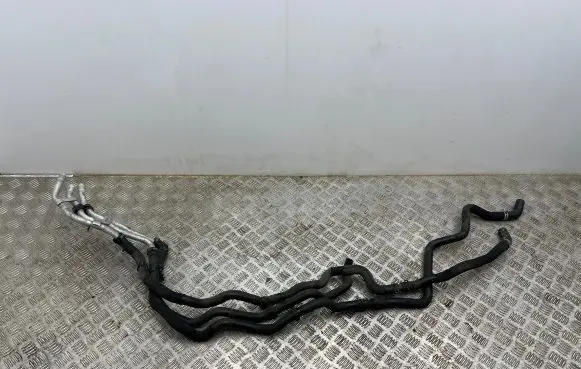 Land Rover Discovery 4 - LR4 Engine coolant pipe/hose AH224090CC