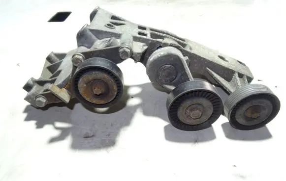 Mercedes-Benz B W245 Alternator belt tensioner A6402021040