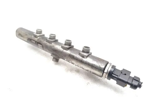 Opel Insignia A Fuel main line pipe 55566047 0445214199
