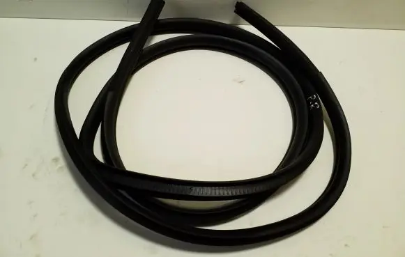Mitsubishi Outlander Front door rubber seal