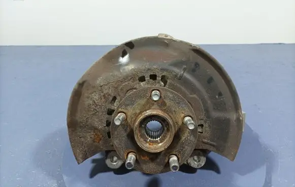 Toyota Prius (XW30) Front wheel hub spindle knuckle