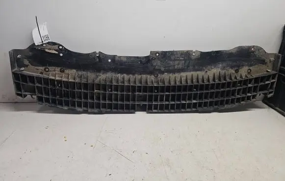 Peugeot 107 Front bumper skid plate/under tray 52618