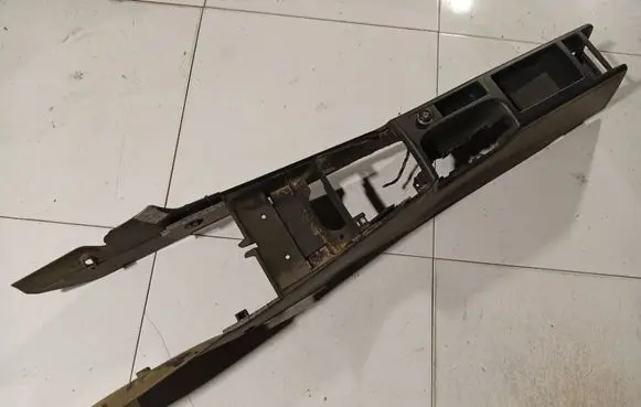Audi A3 S3 8P Center console 8P1863244
