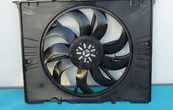 BMW X1 U11 Electric radiator cooling fan 9846925