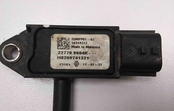 Nissan Juke I F15 Exhaust gas pressure sensor H8200741321 227709604R