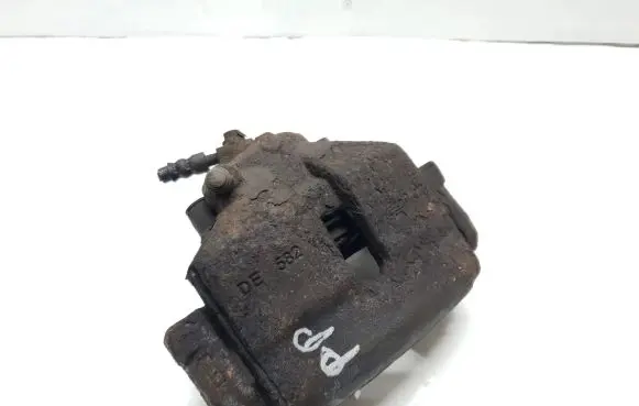 Volkswagen Golf V Front brake caliper