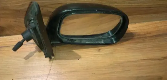 Nissan Micra Front door electric wing mirror e11011156