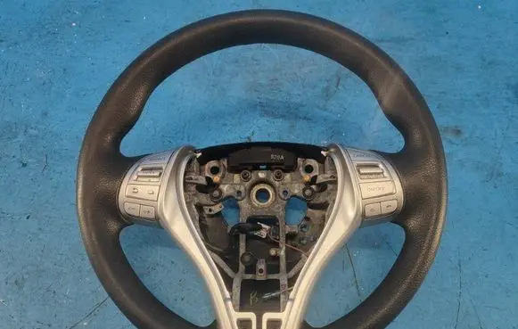 Nissan X-Trail T32 Steering wheel 484304BA0A