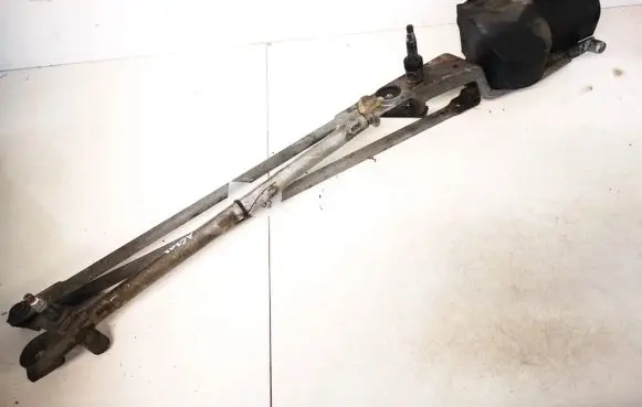 Ford Focus Front wiper linkage and motor 084323
