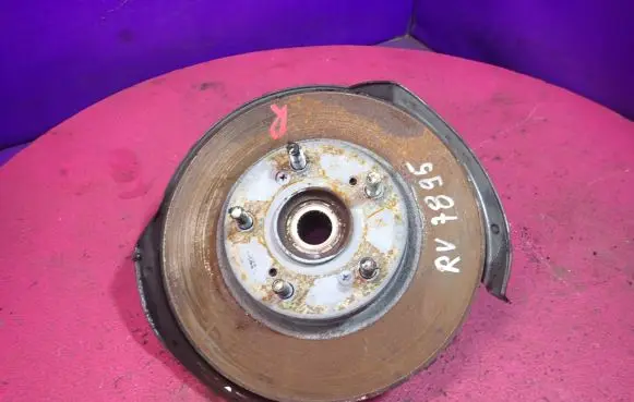Honda Civic Front wheel hub spindle knuckle