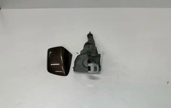 Volkswagen Touareg II Front door lock (next to the handle) 7P6837167 7P6837879 LH8Z