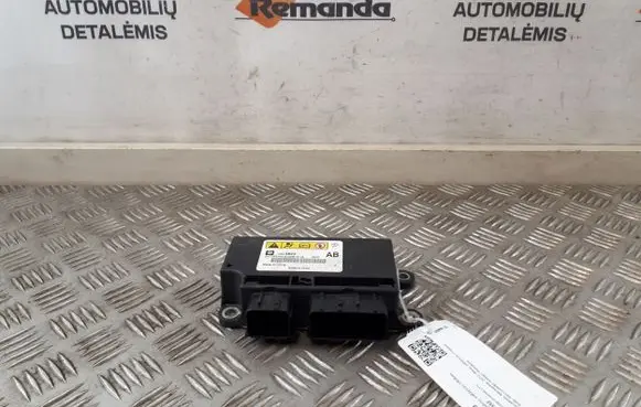 Chevrolet Orlando Airbag control unit/module 13505823