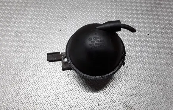 Vacuum air tank