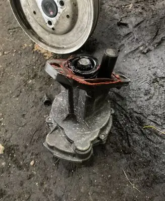 Audi A6 S6 C4 4A Vacuum pump
