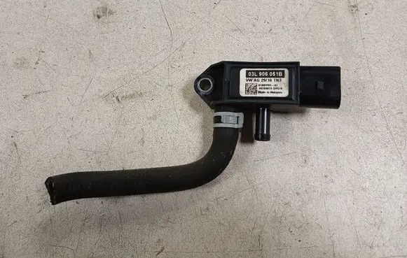 Volkswagen Golf VII Exhaust gas pressure sensor 03L906051B