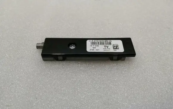 Mercedes-Benz CLS C218 AMG Aerial antenna amplifier A2129052905