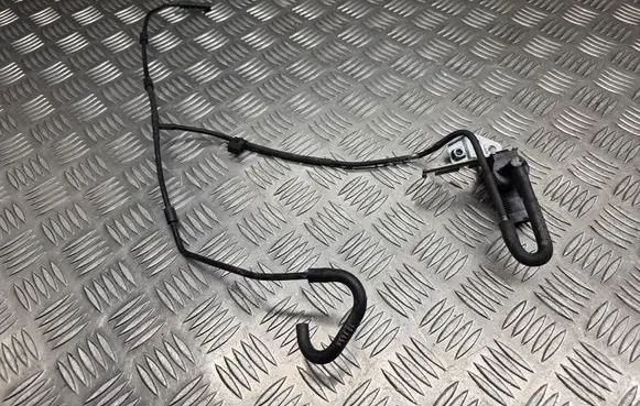 Audi Q7 4L Turbo solenoid valve 057131086G 057131381F 1K0906283A