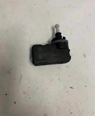 Seat Altea XL Headlight level adjustment motor 5P0941295