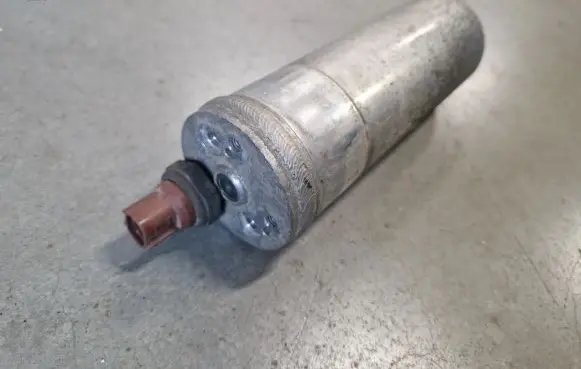 Mitsubishi Pajero Sport I Air conditioning (A/C) air dryer 