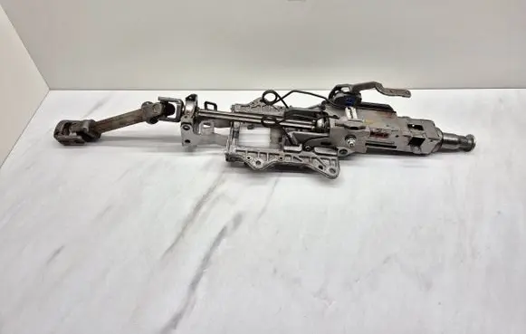 Audi A3 S3 8P Steering wheel axle 8P1419502J 08070114