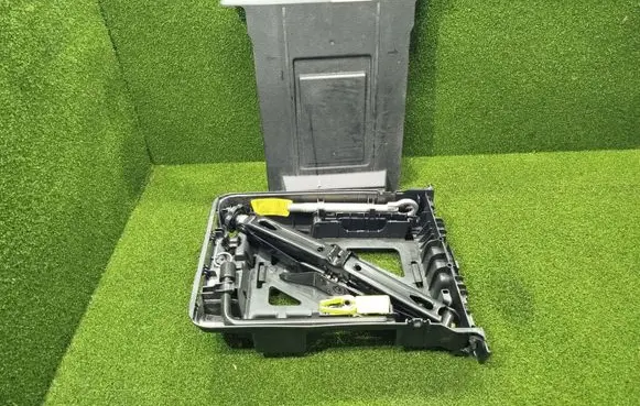 Toyota Proace Tool set 9815683080 1910011858