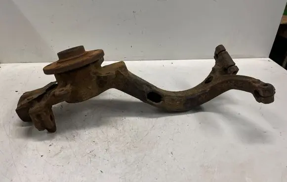 Volkswagen PASSAT B5 Front wheel hub