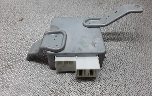 Toyota Yaris Power steering control unit/module 896500D070