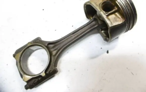 Audi A4 S4 B7 8E 8H Piston AKAS1616